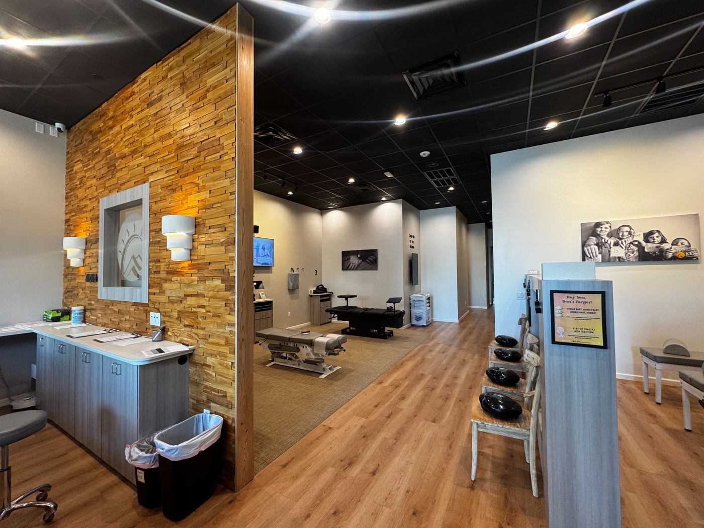 Interior lobby and reception area at 100% Chiropractic Austin Rosedale.